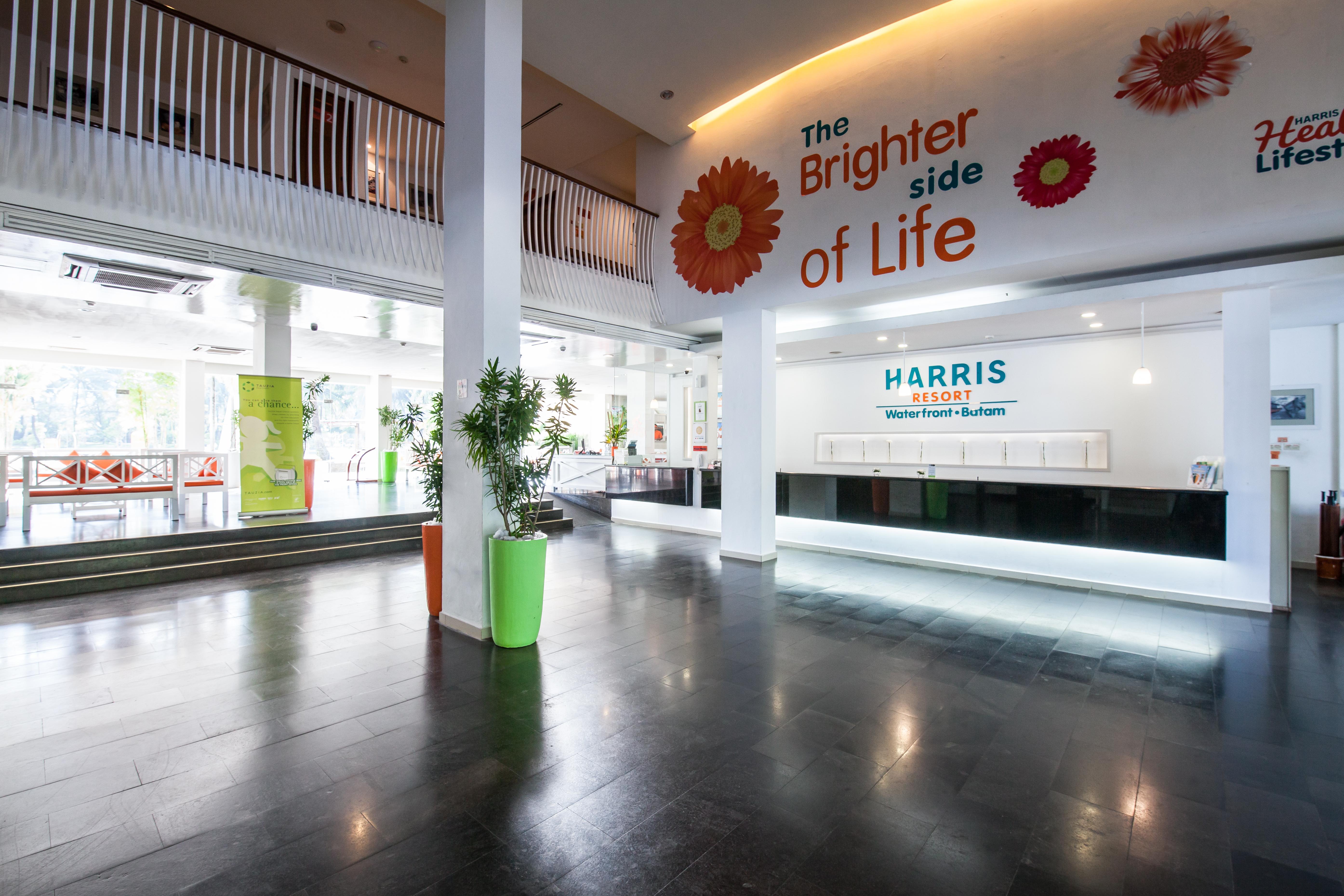 Harris Resort Batam Waterfront Sekupang Exteriör bild