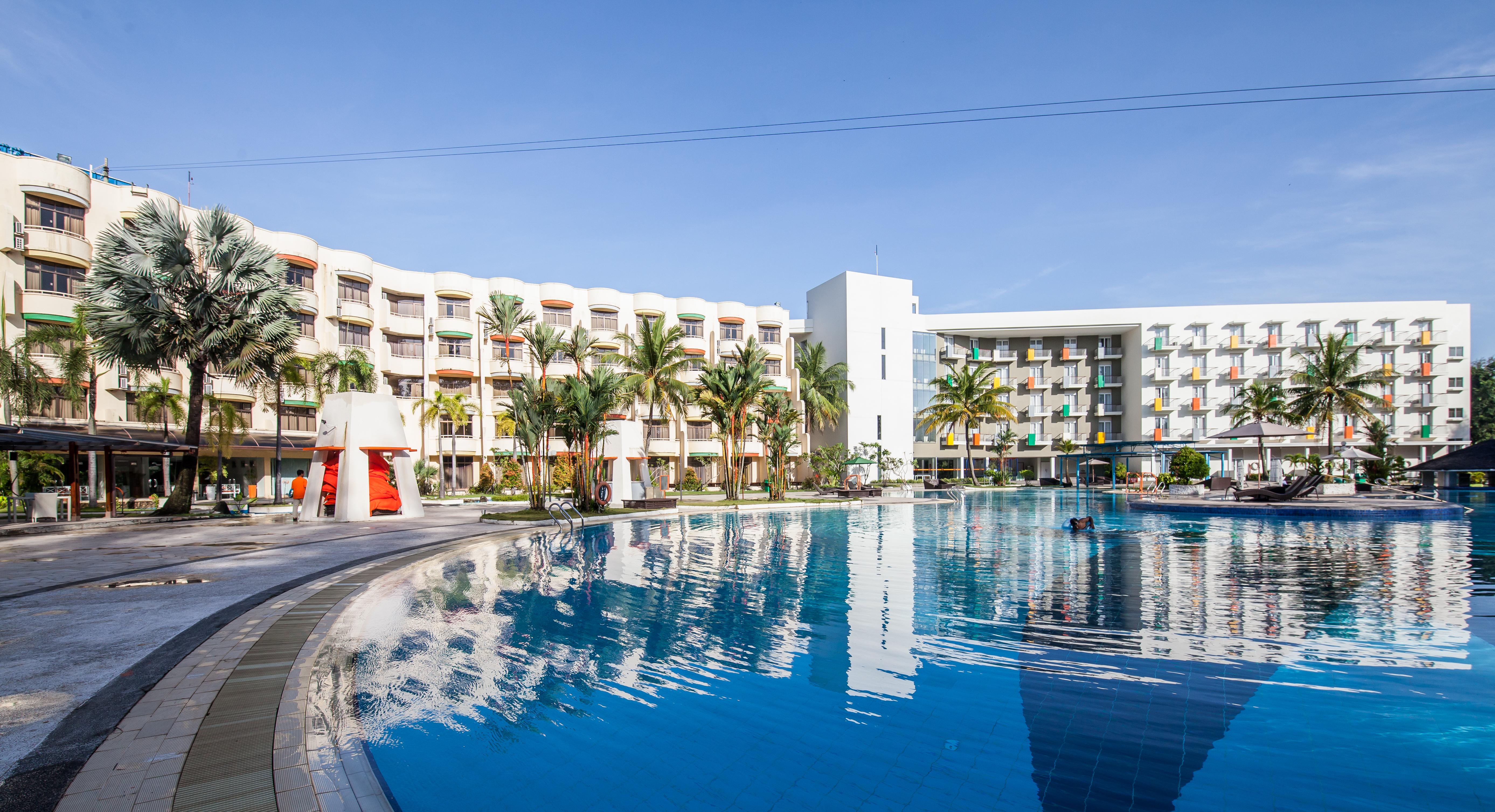 Harris Resort Batam Waterfront Sekupang Exteriör bild