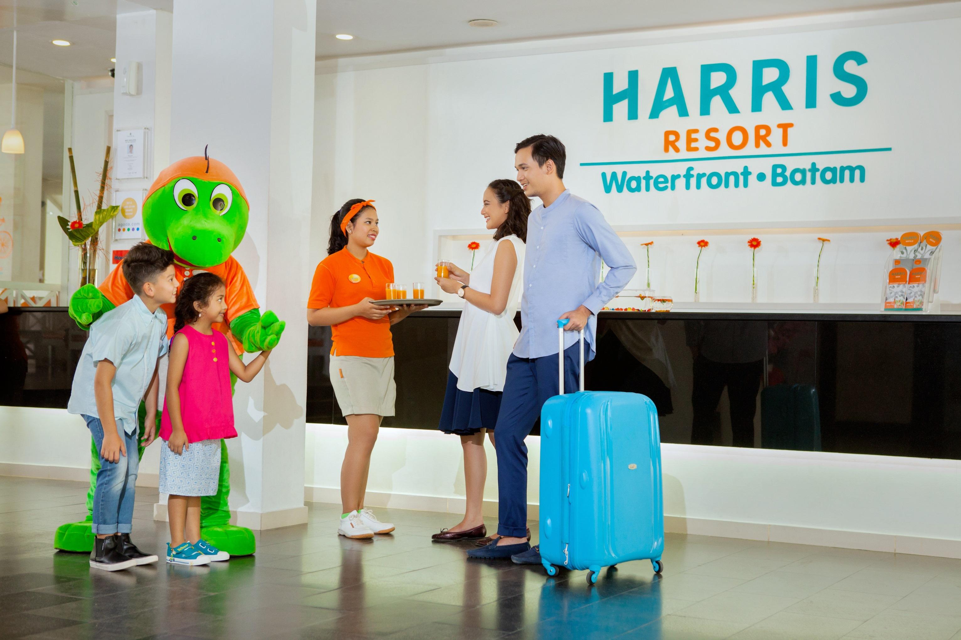 Harris Resort Batam Waterfront Sekupang Exteriör bild