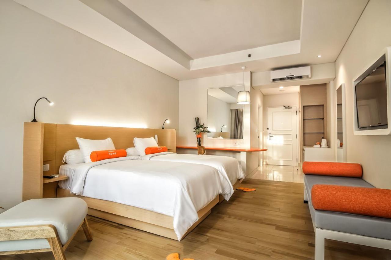 Harris Resort Batam Waterfront Sekupang Exteriör bild